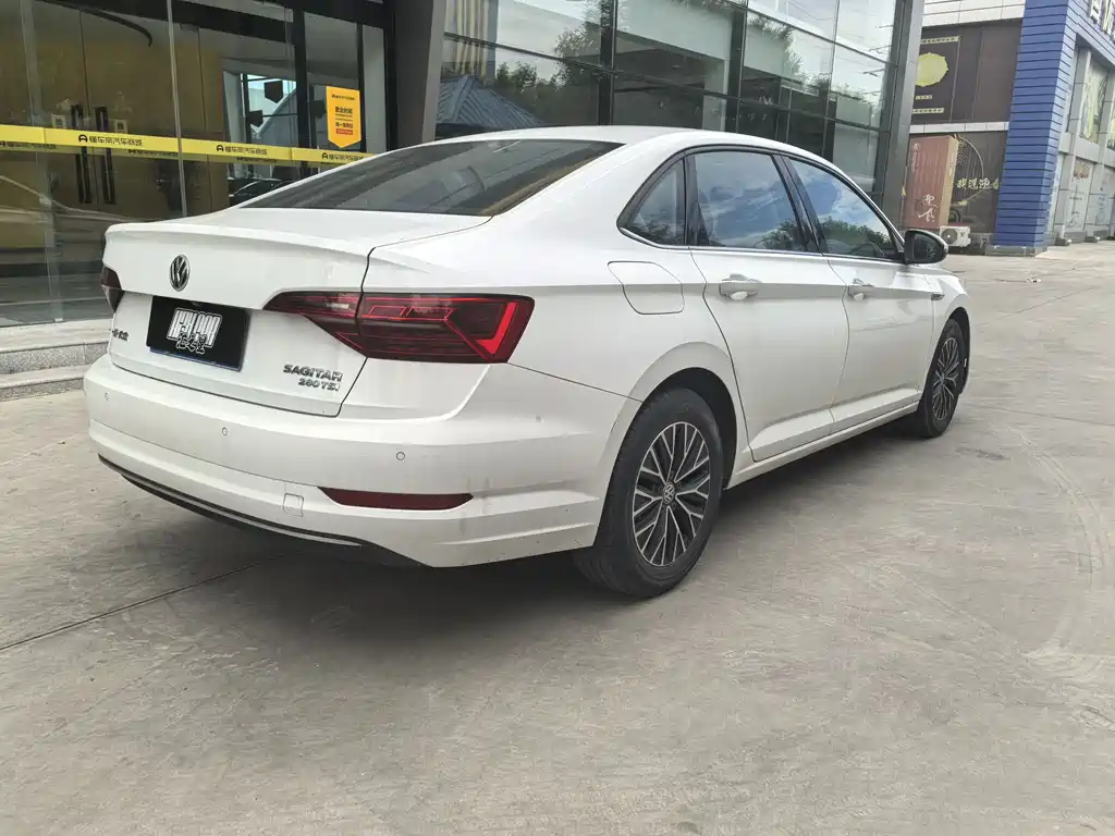 Volkswagen Sagitar 2020