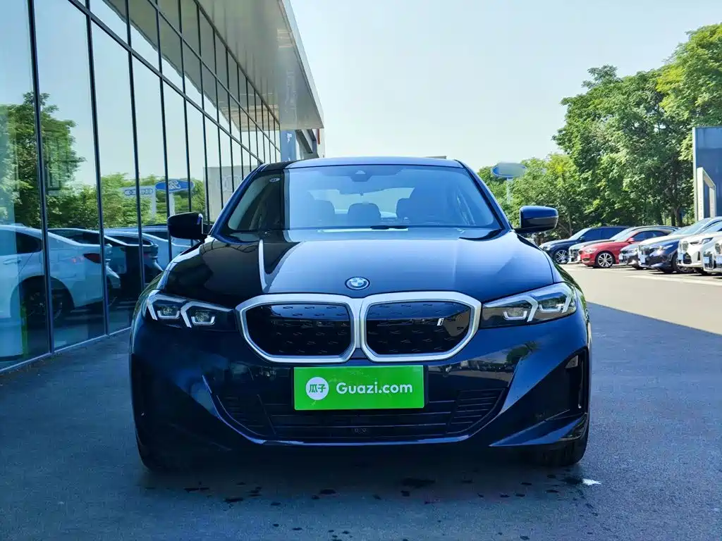 BMW i3 2025 — фото 3