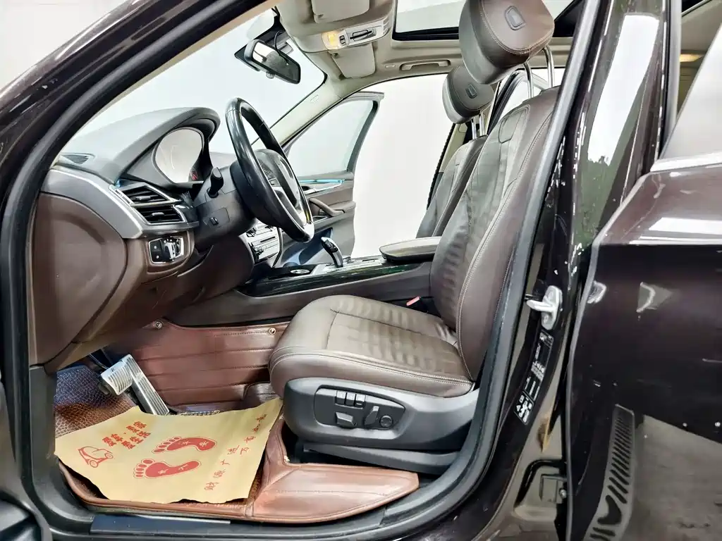 BMW X5 2015 — фото 11