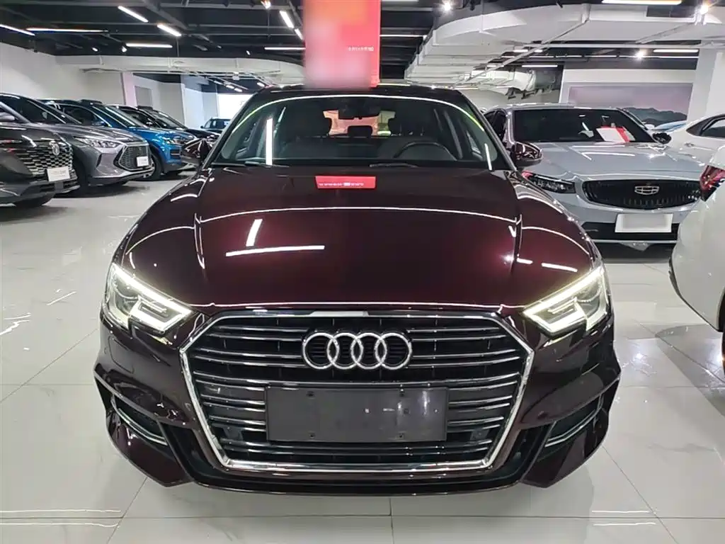 Audi A3 2018 — фото 3