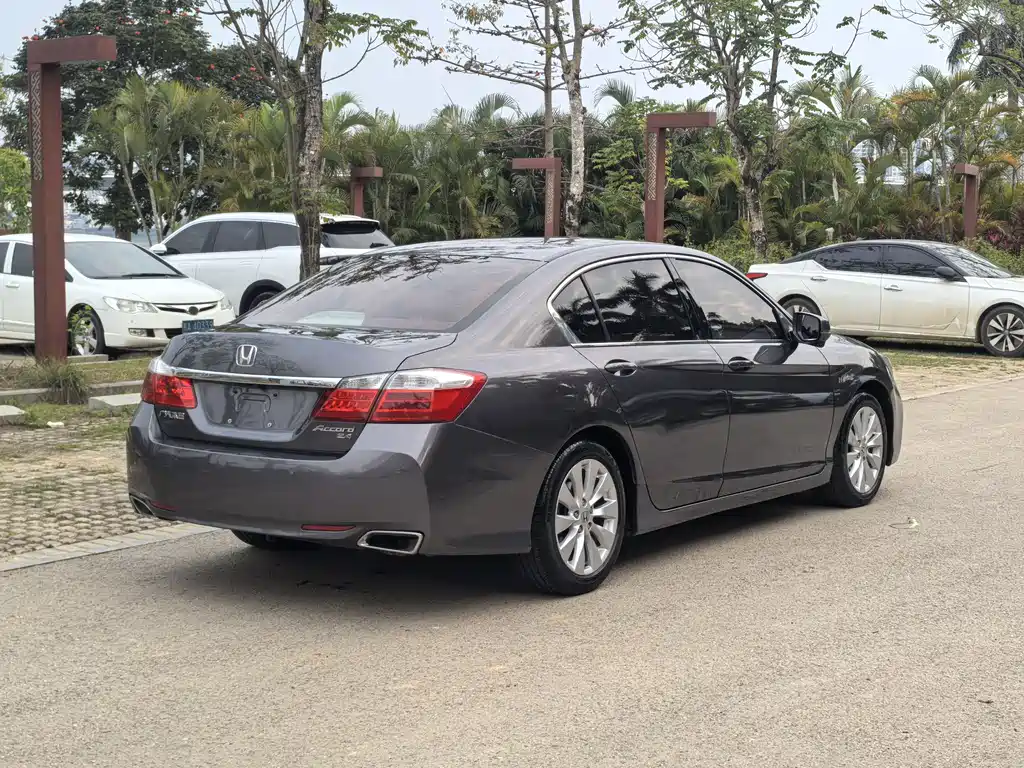 Honda Accord 2014 — фото 7