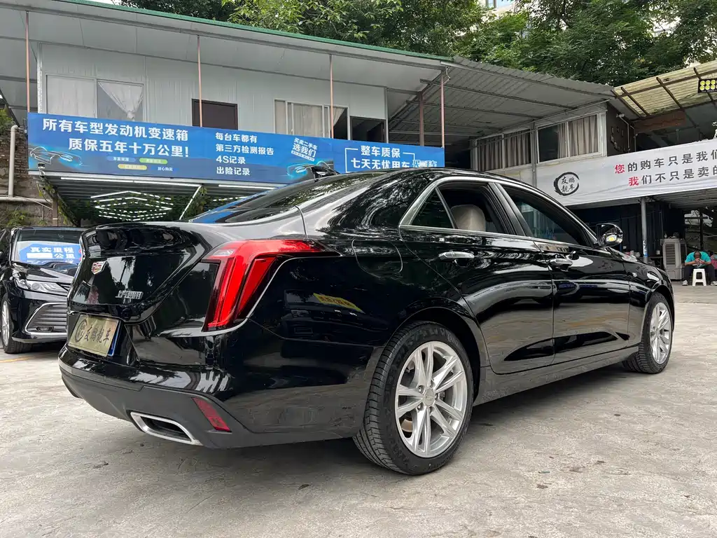 Cadillac CT4 2023 — фото 21