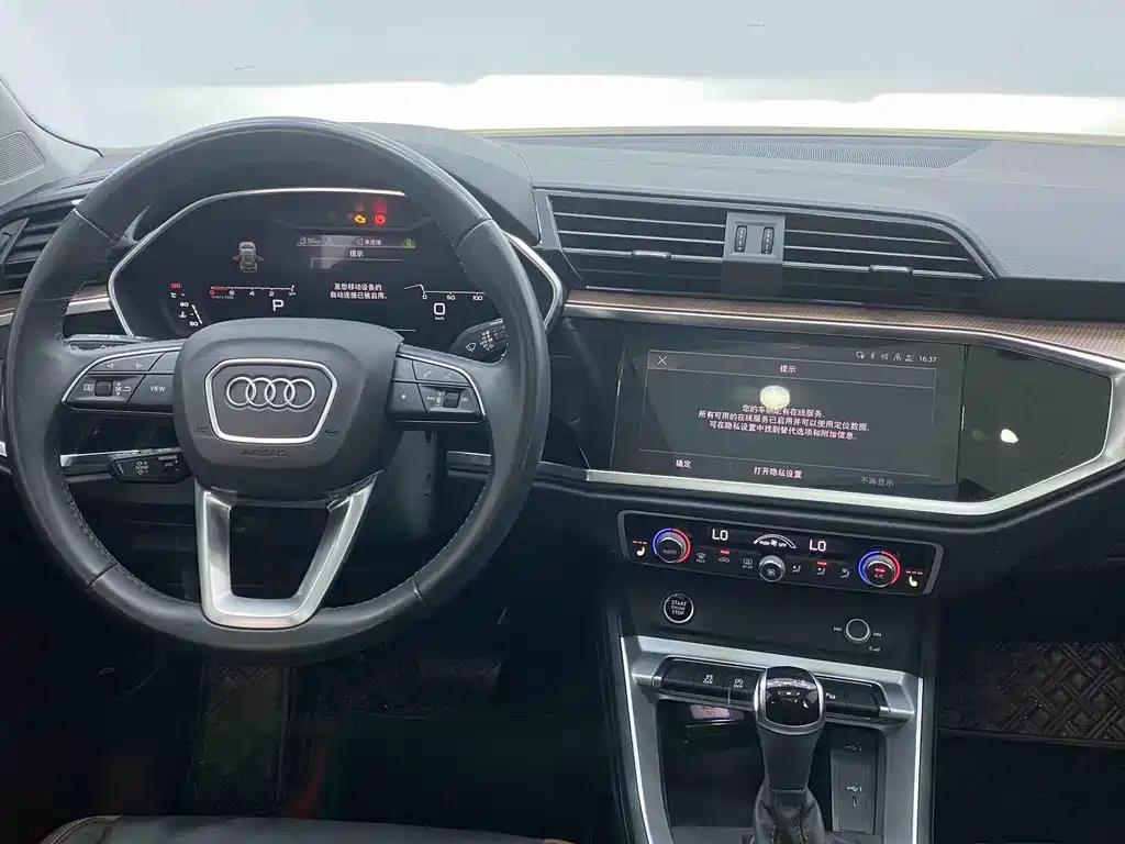 Audi Q3 2022 — фото 11