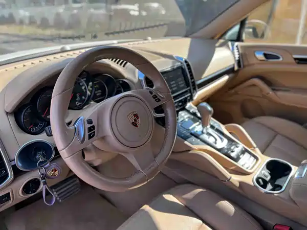 Porsche Cayenne 2011