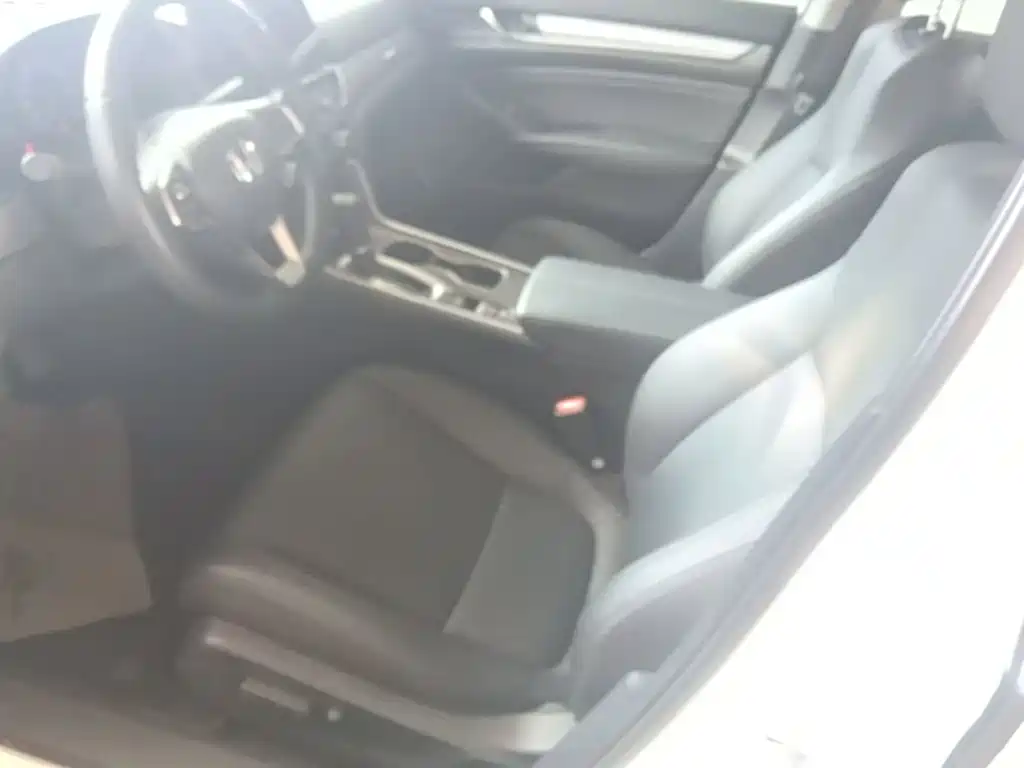 Honda Accord 2022 — фото 11