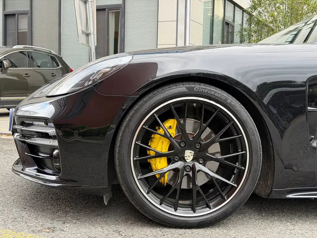 Porsche Panamera 2019 — фото 22