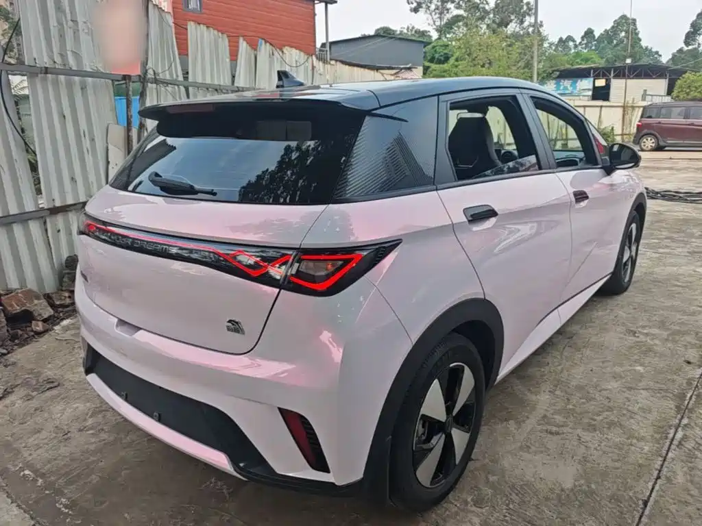 BYD Dolphin 2023