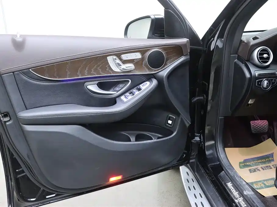 Mercedes-Benz GLC 2020 — фото 12