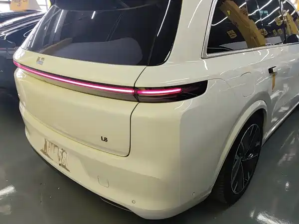 Li Auto L8 2025