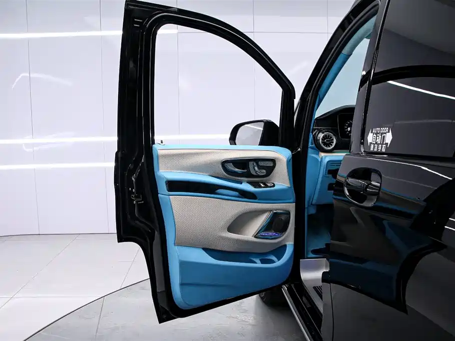 Mercedes-Benz Vito 2022 — фото 11