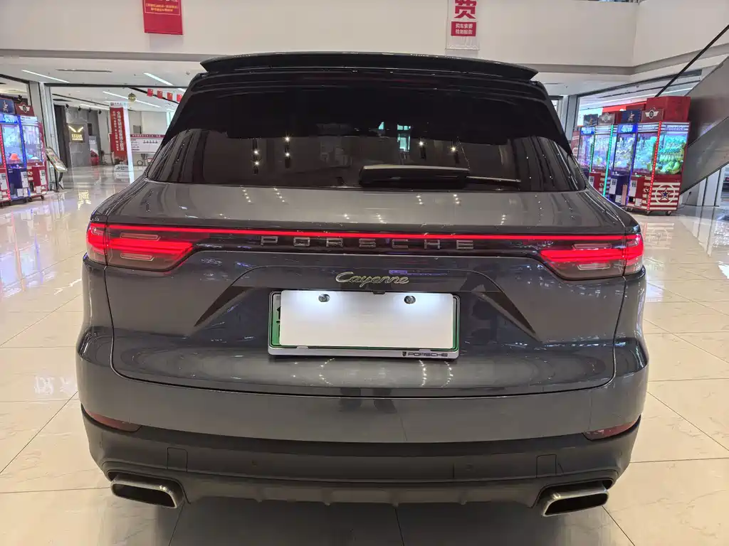 Porsche Cayenne Hybrid 2019 — фото 8