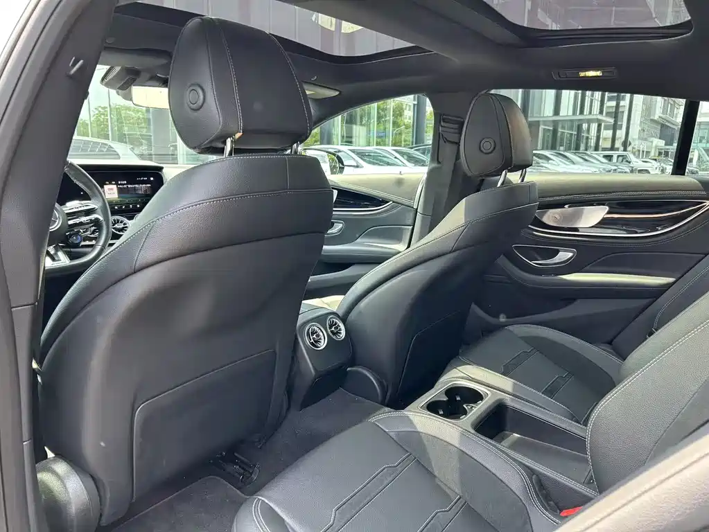 Mercedes-Benz AMG GT 2024 — фото 12