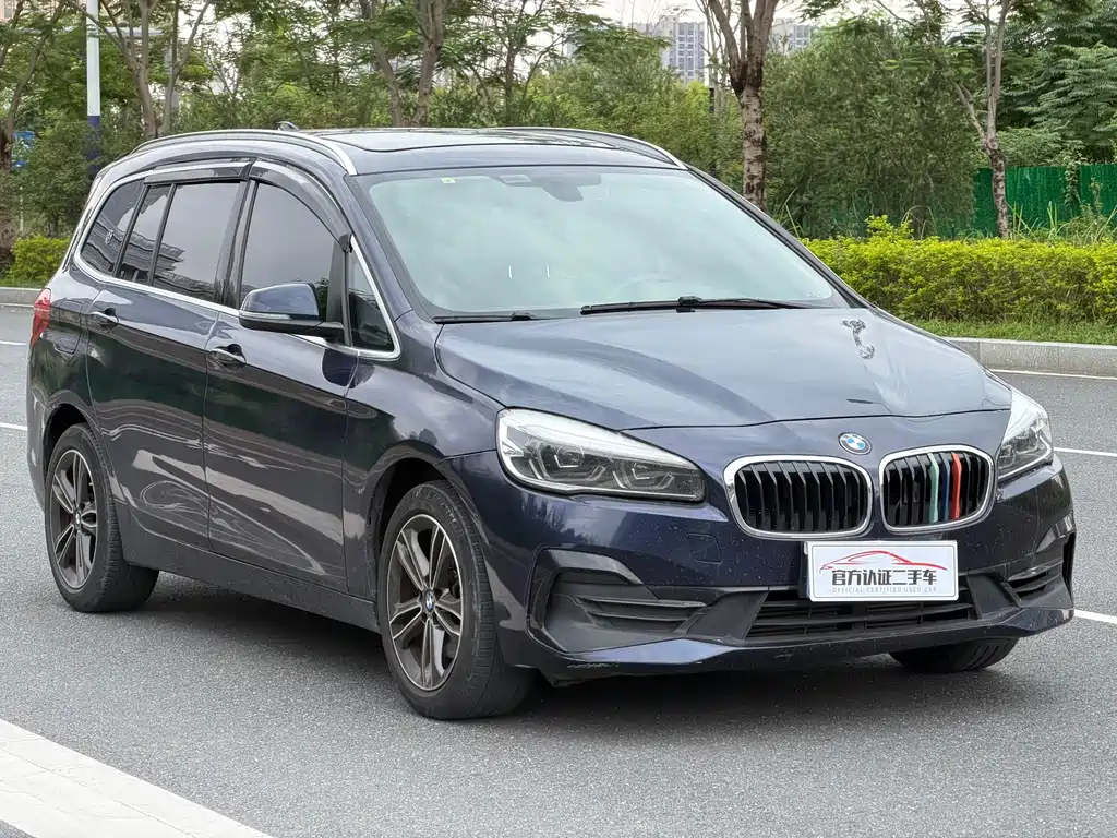 BMW 2 Series Wagon 2019 — фото 3