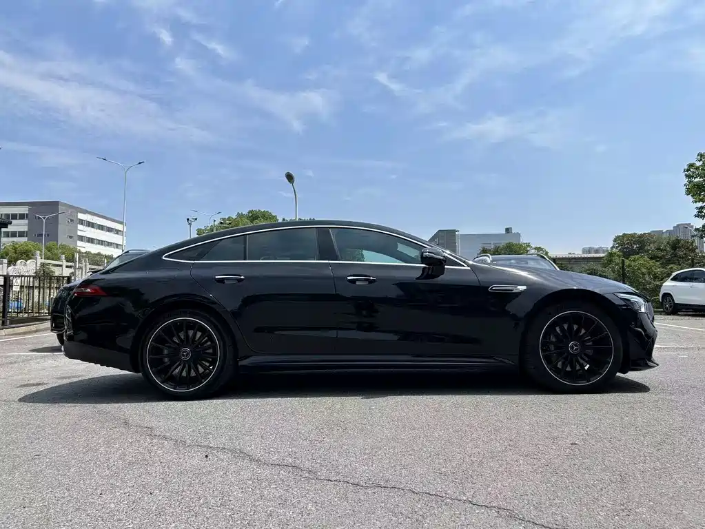 Mercedes-Benz AMG GT 2024 — фото 4