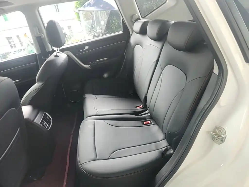 Haval M6 2019 — фото 17