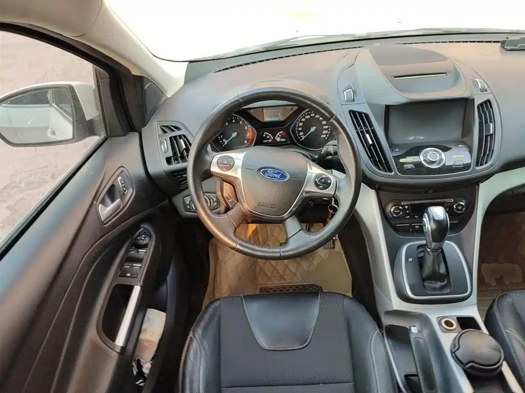 Ford Kuga 2015