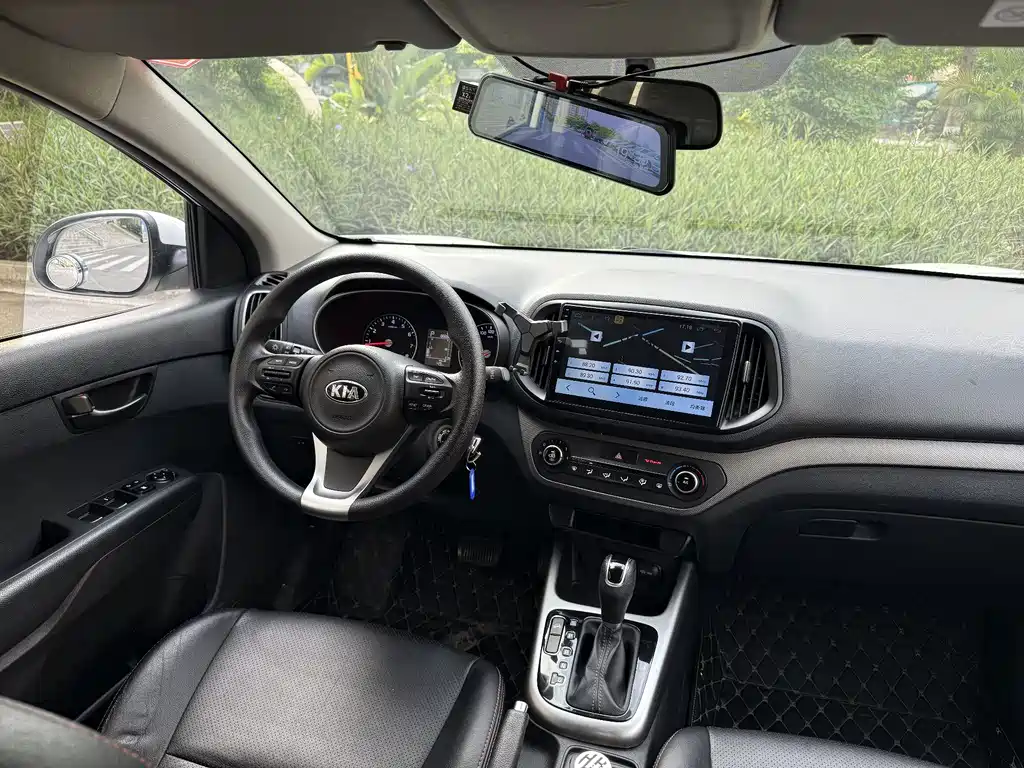 Kia KX3 2016 — фото 6