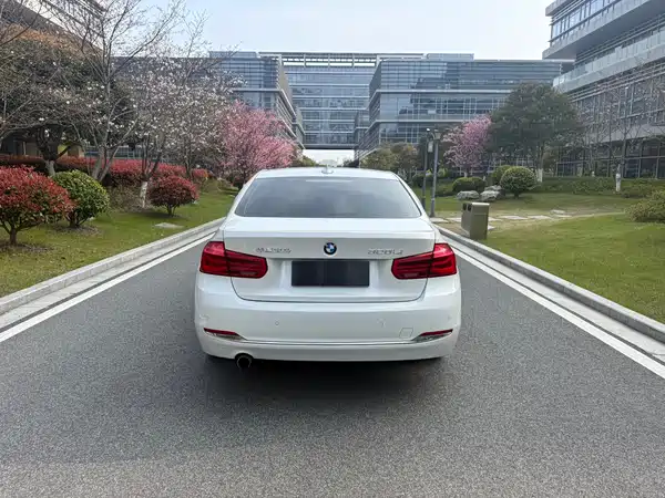 BMW 3 Series 2016