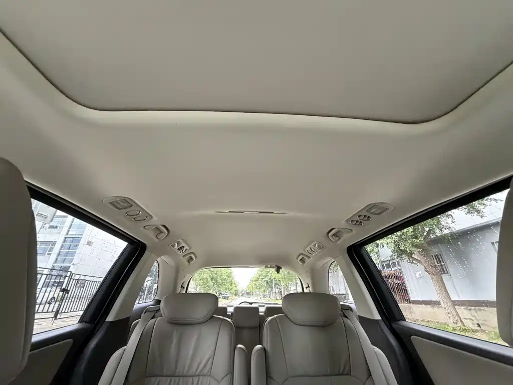Honda Odyssey 2016 — фото 22