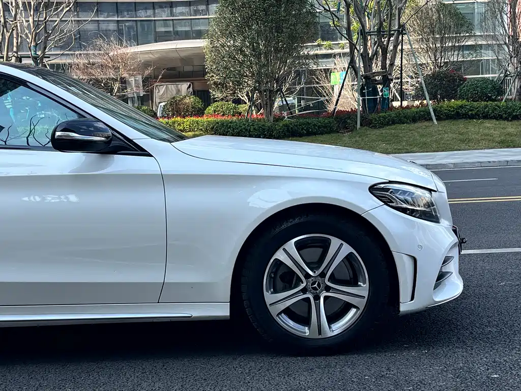 Mercedes-Benz C-Class 2020 — фото 17