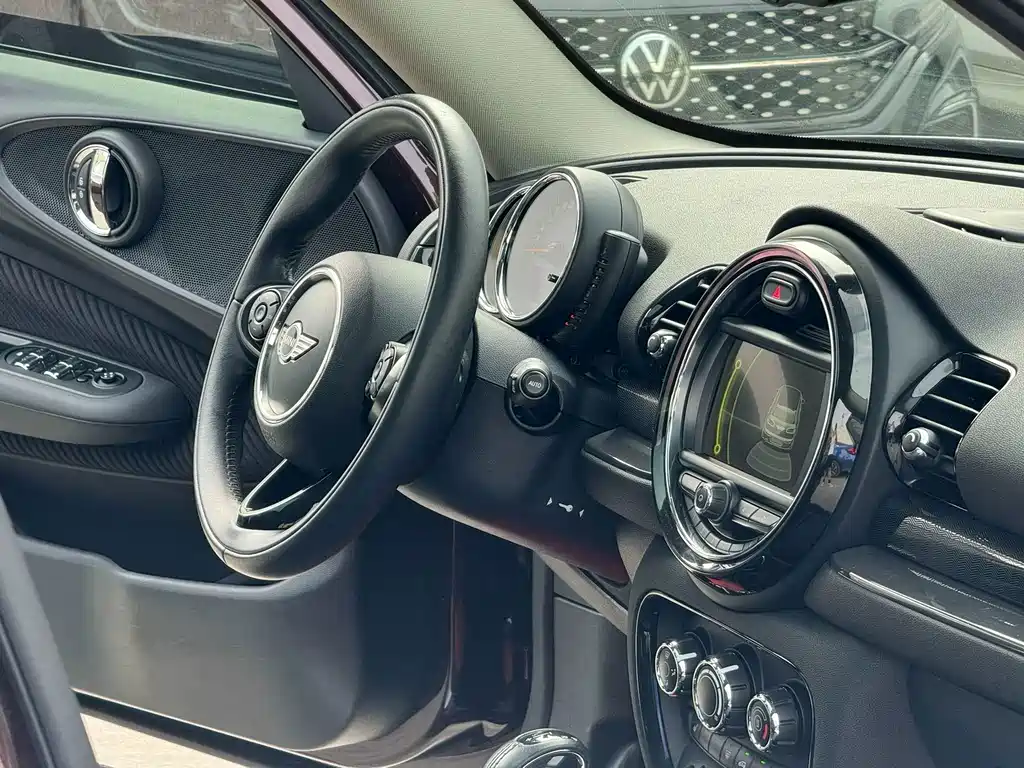 MINI Clubman 2017 — фото 12