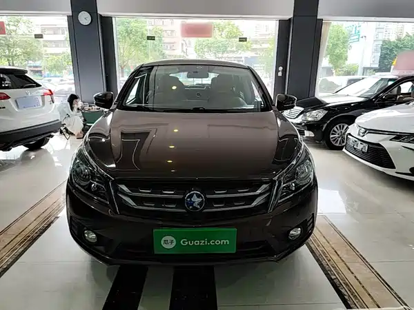 Venucia T70 2018
