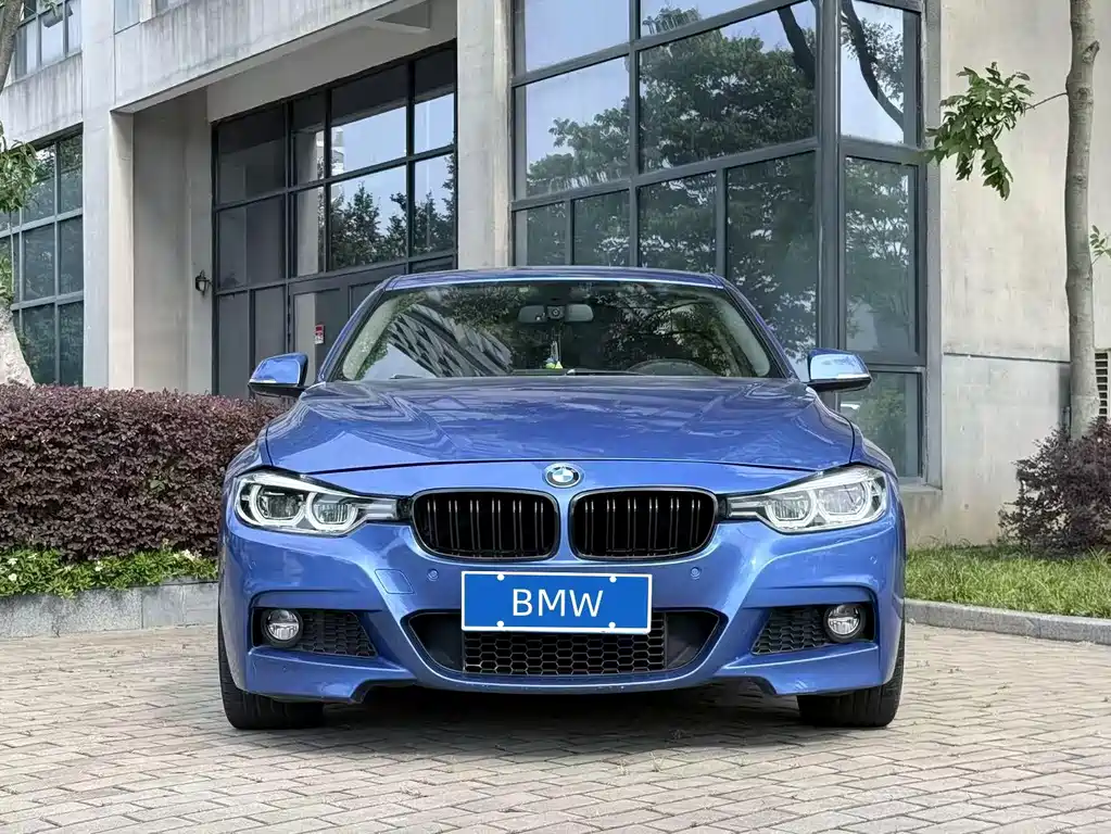 BMW 3 Series 2018 — фото 2
