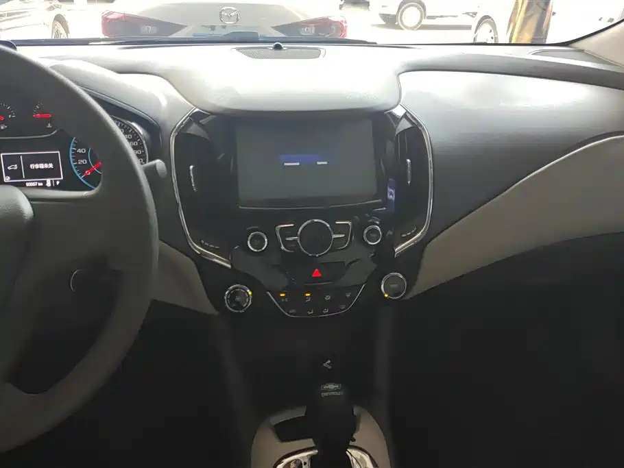 Chevrolet Cruze 2015 — фото 13