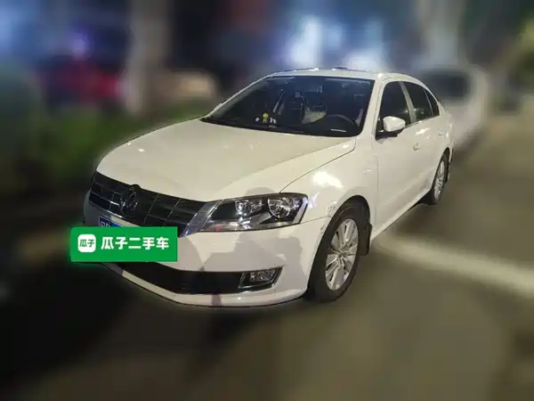 Volkswagen Lavida 2015