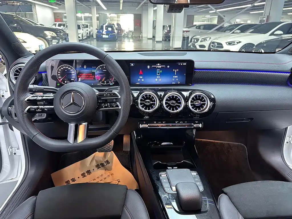 Mercedes-Benz A-Class 2023 — фото 13