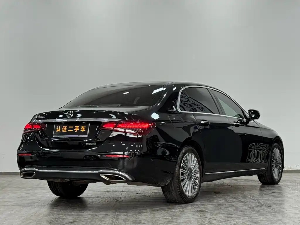 Mercedes-Benz E-Class 2022 — фото 21
