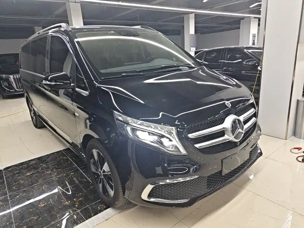 Mercedes-Benz V-Class 2022 — фото 4