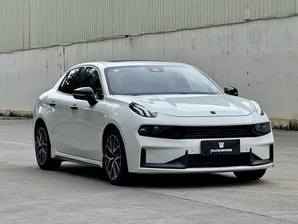 Lynk & Co 03 2021