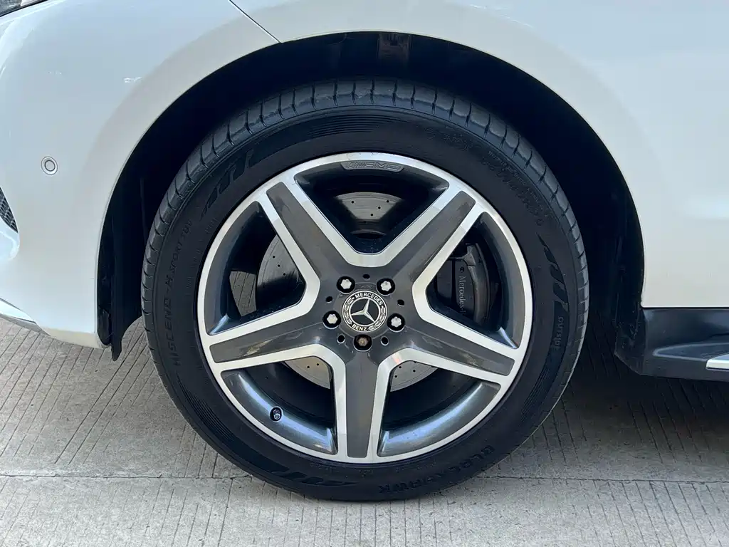 Mercedes-Benz GLE 2019 — фото 22