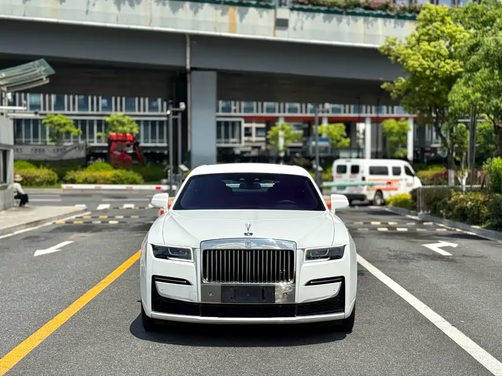 Rolls-Royce Ghost 2022 — фото 1