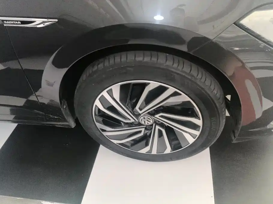 Volkswagen Sagitar 2021