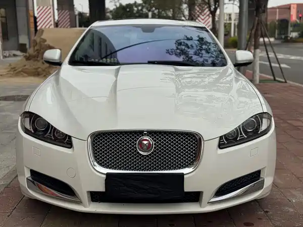 Jaguar XF 2014