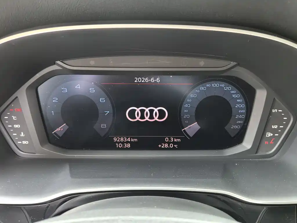 Audi Q3 2021 — фото 22