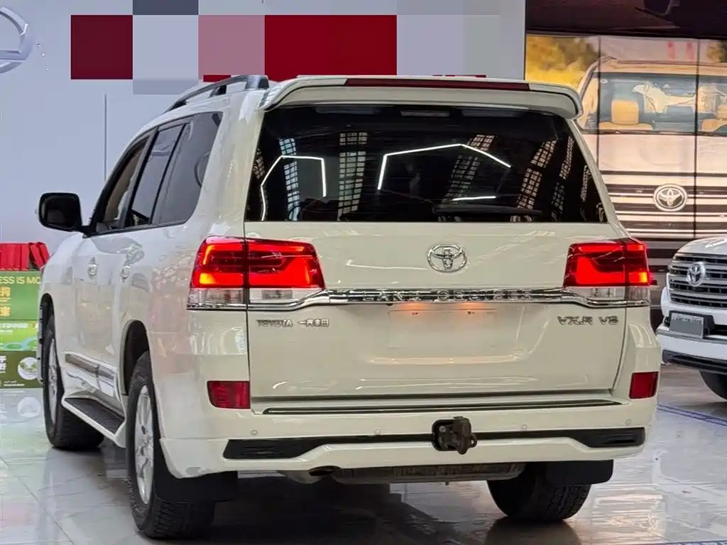 Toyota Land Cruiser 2014 — фото 9