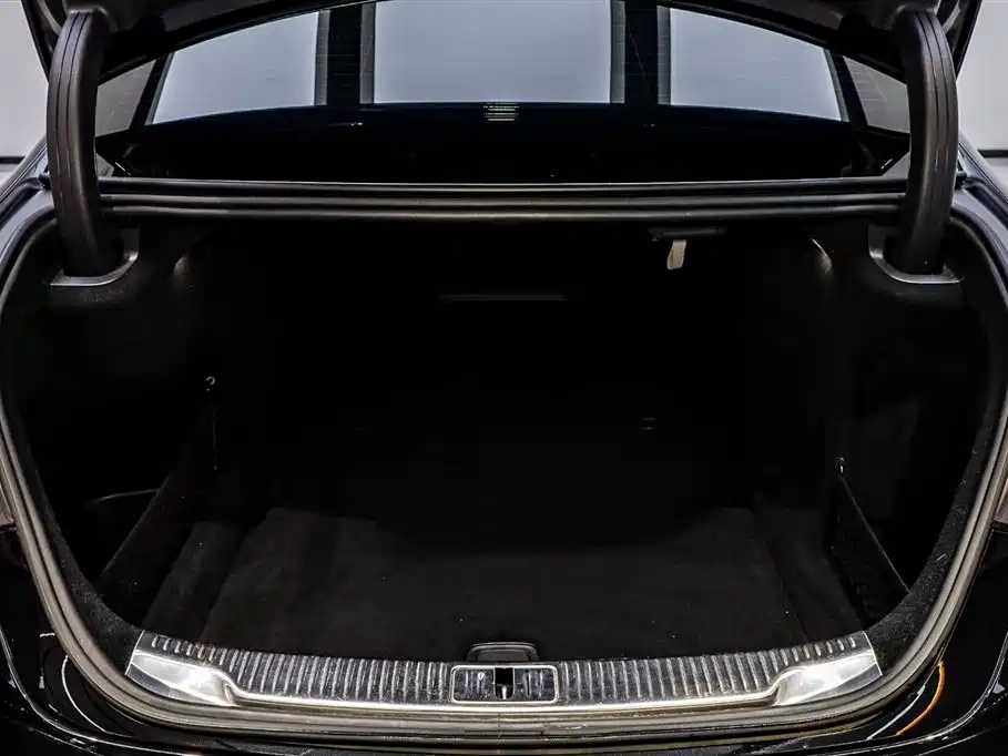 Mercedes-Benz S-Class 2023 — фото 6