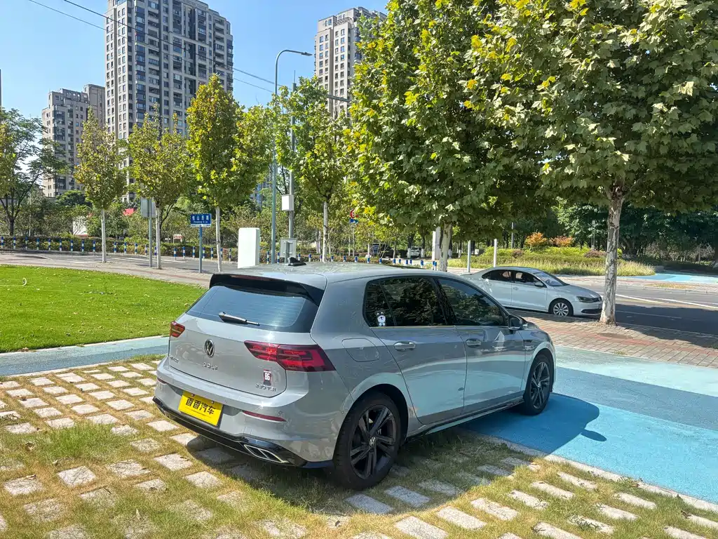 Volkswagen Golf 2022
