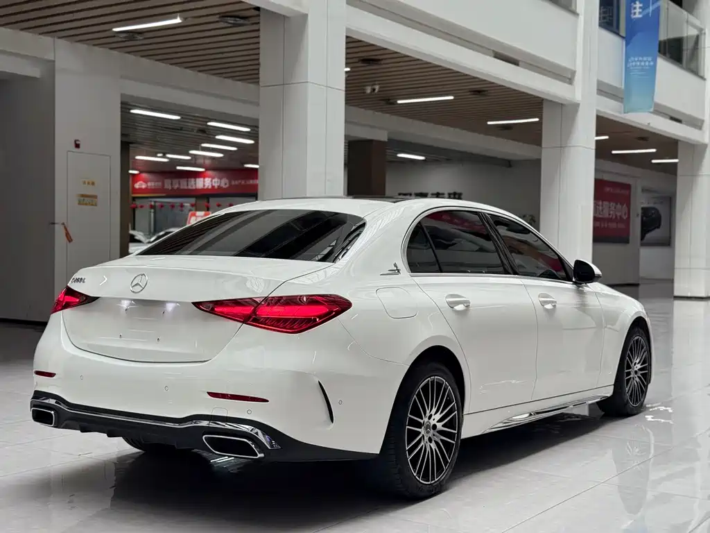 Mercedes-Benz C-Class 2023 — фото 5