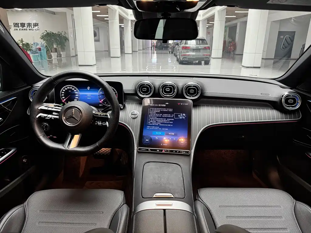 Mercedes-Benz C-Class 2023 — фото 15