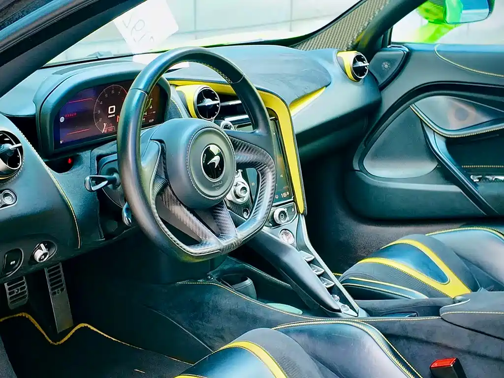 McLaren 720S 2020 — фото 10