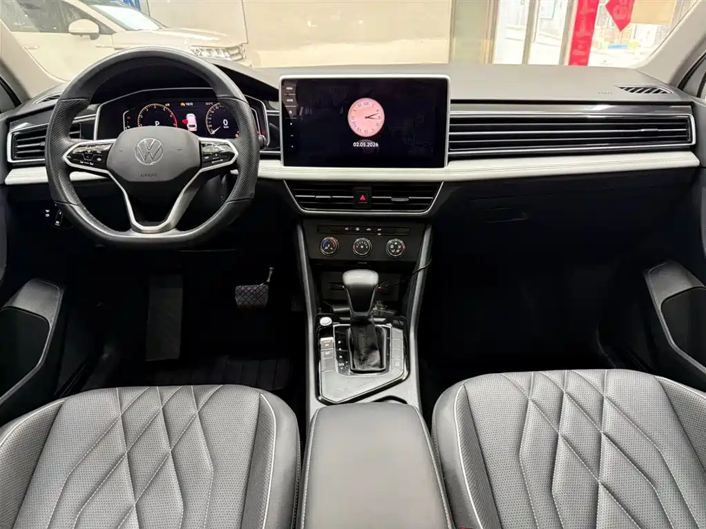 Volkswagen Tiguan L 2023 — фото 20
