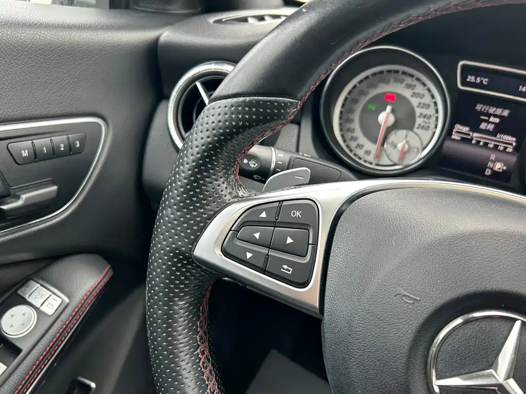 Mercedes-Benz CLA 2016 — фото 16