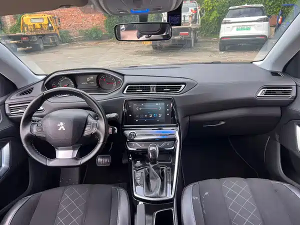 Peugeot 308 2017