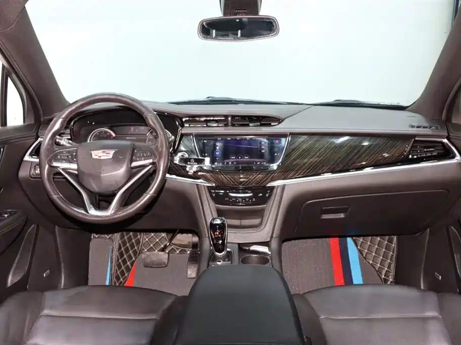 Cadillac XT6 2021 — фото 13