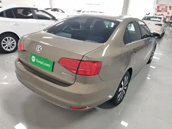 Volkswagen Sagitar 2018