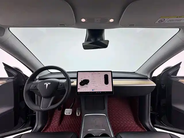Tesla Model Y 2022 — фото 2